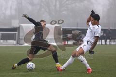 3. Liga; Testspiel, FC Ingolstadt 04 - 1. FC Heidenheim; Zweikampf Kampf um den Ball Justin Butler (31, FCI) Torwart Feller, Frank (40 HDH)