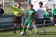 Fussball - Kreisliga - FC Gerolfing - SV Karlshuld - Marko Miskovic weiss Gerolfing - Benedikt Schmeißer grün Karlshuld - Foto: Meyer Jürgen