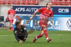 3. Liga; FSV Zwickau - FC Ingolstadt 04; Torchance Justin Butler (31, FCI) schaut dem Ball nach, Butzen Nils (16 FSV) verhindert