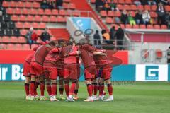 3. Liga; FC Ingolstadt 04 - Rot-Weiss Essen; vor dem Spiel Mannschaftskreis