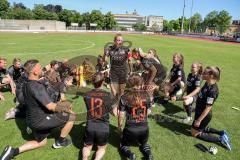 2. Frauen-Bundesliga - Saison 2021/2022 - FC Ingolstadt 04 - TSG 1899 Hoffenheim - Jubel - Der Klassenerhalt ist geschafft - Maier Ramona (#18 FCI) in der Kreismitte - - Foto: Meyer Jürgen