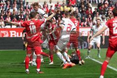 3. Liga - Saison 2023/24 - Rot-Weiss Essen - FC Ingolstadt 04 -  - Sebastian Gronning (Nr.11 - FCI) - Jose Enrique Rios Alonso (#23 Essen) - Torwart Jakob Golz (#1 Essen) - Foto: Meyer Jürgen