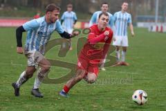 Kreisliga - Saison 2025/26- TSV Kösching - FC Sandersdorf - Matthias Scharlach blau Sandersdorf - Sebastian Schneeberger rot Kösching - Foto: Meyer Jürgen