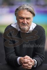 3. Liga; Erzgebirge Aue - FC Ingolstadt 04; vor dem Spiel Geschäftsführers Dietmar Beiersdorfer (FCI Sport Kommunikation)