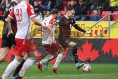 2.BL; SSV Jahn Regensburg - FC Ingolstadt 04; Patrick Schmidt (32, FCI) Jan Elvedi (33 Jahn) Benedikt Gimber (5 Jahn)