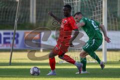 Freundschaftsspiel - Saison 2023/2024 - SV Manching - FC Ingolstadt 04 - Mussa Fonanah (Nr.7 - FCI U21) - Ralf Schröder (Nr.21 - SV Manching) -  - Foto: Meyer Jürgen