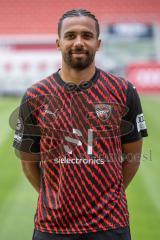 Leon Guwara (6, FCI) ; FC Ingolstadt 04;
3.Liga, Porträttermin 2023/2024