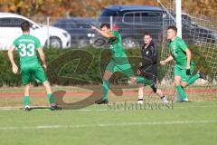 2023_10_22 - Bezirksliga - Saison 2023/24 - TSV Gaimersheim - SV Waldeck -  Der 1:0 Führungstreffer durch - Zoltan Vati grün Gaimersheim - Franz Reinwald (Nr.10 - Gaimersheim) - Manuell Bittlmayer (Nr.33 - Gaimersheim) -  - jubel - Foto: Meyer Jürgen