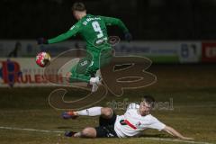 Landesliga - Saison 2024/25 - SV Manching - TSV Wertingen - Fabian Neumayer (Nr.9 - SV Manching) - Johannes Fiedler weiss Wertingen - - Foto: Meyer Jürgen