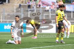 3. Liga; Borussia Dortmund II - FC Ingolstadt 04; Pascal Testroet (37, FCI) Torchance verpasst ärgert sich Antonios Papadopoulos (18 BVB2)