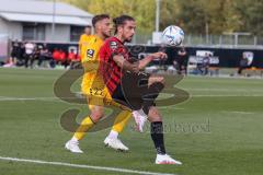 Freundschaftsspiel - Saison 2022/2023 - FC Ingolstadt 04 -  SpVgg Bayreuth - Valmir Sulejmani (Nr.7 - FCI) - Tim Latteier (Nr.22 - SpVgg Bayreuth) - Foto: Meyer Jürgen