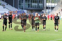 3.Liga - Saison 2022/2023 - SC Freiburg II - FC Ingolstadt 04 - Die Mannschaft bedankt sich bei den Fans -  - Foto: Meyer Jürgen