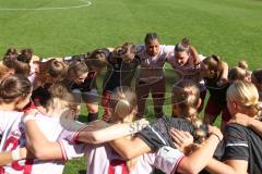 2. Bundesliga Frauen - Saison 2025/26 - FC Ingolstadt 04 Frauen - SC Sand -  Die Mannschaft bildet einen Kreis vor dem Spiel -  - XXXXX - Foto: Meyer Jürgen