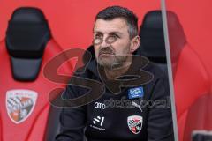 3. Liga; FC Ingolstadt 04 - FC Viktoria Köln; vor dem Spiel Cheftrainer Michael Köllner (FCI) auf der Bank