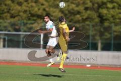 2023_10_22 - Kreisklasse - Saison 2023/24 - TSV Ingolstadt Nord - FC Gelbelsee - Kerem Düzgün weiss Ing Nord - Daniel Cipolla gelb Gelbelsee - Foto: Meyer Jürgen