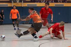 Hallenturnier MTV Ingolstadt - Saison 2025/26 - SV Zuchering - SV Kasing - Patrick Rzepka orange Kasing - Noah Klingebiel rot Zuchering - Foto: Meyer Jürgen