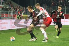 2.BL; SSV Jahn Regensburg - FC Ingolstadt 04; Filip Bilbija (35, FCI) Valmir Sulejmani (33, FCI)