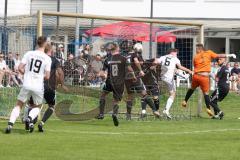 Kreisliga - Saison 2025/26- SV Karlskron - SV Kasing - Johannes Lehrner TW Karlskron - Elias Ewerling weiss Kasing - Foto: Meyer Jürgen