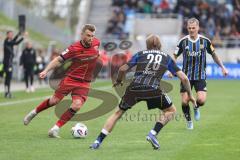 3. Liga; 1. FC Saarbrücken - FC Ingolstadt 04; Yannick Deichmann (20, FCI) Zweikampf Kampf um den Ball Bretschneider Niko (28 FCS) Pick Florian (20 FCS)