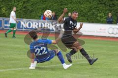 Kreisliga - FC Fatih Ingolstadt - FC Gerolfing - David Meier schwarz Fatih - Marco Ernhofer Torwart Gerolfing - Foto: Jürgen Meyer