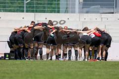 2. Frauen-Bundesliga - Saison 2021/2022 - FC Ingolstadt 04 - TSG 1899 Hoffenheim - Die Mannschaft bildet einen Kreis vor dem Spiel - Foto: Meyer Jürgen