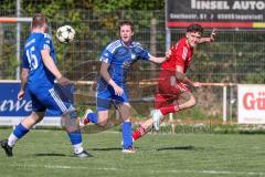Kreisklasse - Saison 2024/25- Türk SV Ing - FC Arnsberg - Enis Kuqanaj rot Türk SV - Bernd Lechermann blau Arnsberg - Foto: Meyer Jürgen