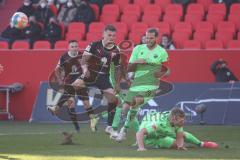 2.BL; FC Ingolstadt 04 - SV Sandhausen; Abpraller, Florian Pick (26 FCI) triftt Zhirov Aleksandr (2 SVS) Diekmeier Dennis (18 SVS)