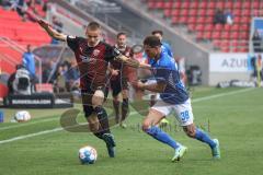 2.BL; FC Ingolstadt 04 - FC Hansa Rostock; Zweikampf Kampf um den Ball Filip Bilbija (35, FCI) Schwede Tobias (38 Hansa)