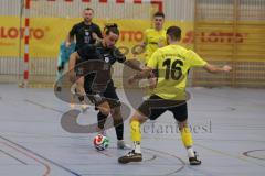 Lotto Bayern Hallencup - Lindenkreuzhalle Saison 2024/25 - FC Hitzhofen - FC Türk Sport Garching  - Osman Tarik Camdal schwarz Türk Garching - Maik Wnendt gelb Hitzhofen - Foto: Meyer Jürgen