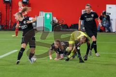 DFB - Pokal - Frauen - Saison 2022/2023 - FC Ingolstadt 04 -  FC Bayern München - Torwart Daum Anna-Lena (Nr.22 - FC Ingolstadt 04 ) - Glodis Perla Viggosdottir (Nr.4 - FC Bayern München) - Lea Wolski am Boden - Foto: Meyer Jürgen