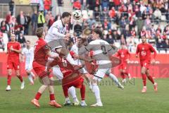 3. Liga; Rot-Weiss Essen - FC Ingolstadt 04; Torchance verpasst Dennis Borkowski (7, FCI) Tim Heike (9, FCI) Gjasula Klaus (5 RWE) Eitschberger Julian (2 RWE)
