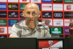 2. Fußball-Liga - Pressekonferenz - Vorstellung Cheftrainer Roberto Pätzold und Manager Profifußball Malte Metzelder - Saison 2021/2022 - FC Ingolstadt 04 - Geschäftsführer FCI Manuel Sternisa - Foto: Meyer Jürgen