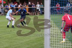 Kreisliga - Saison 2023/2024 - SV Menning  - FC Sandersdorf - Johannes Boyer blau Menning - Manuel Recum weiss Sandersdorf - Marcel Zach Torwart Sandersdorf - Foto: Meyer Jürgen