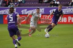 3.Liga - Saison 2022/2023 - Erzgebirge Aue - FC Ingolstadt 04 -Felix Keidel (Nr.43 - FCI) - Erik Majetschak (Nr.13 - Erzgebirge Aue) -   - Foto: Meyer Jürgen