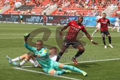 3.Liga - Saison 2022/2023 - FC Ingolstadt 04 -  1. FC Saarbrücken - Moussa Doumbouya (Nr.27 - FCI) mit einer Torchance. - - Torwart Daniel Batz (Nr.1 - 1. FC Saarbrücken) - Foto: Meyer Jürgen