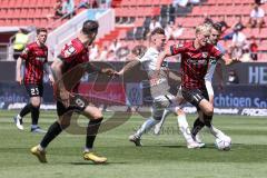 3. Liga; FC Ingolstadt 04 - SV Elversberg; Zweikampf Kampf um den Ball Tobias Bech (11, FCI) Dürholtz Luca (11 SVE) Patrick Schmidt (9, FCI)