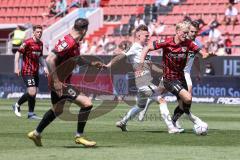 3. Liga; FC Ingolstadt 04 - SV Elversberg; Zweikampf Kampf um den Ball Tobias Bech (11, FCI) Dürholtz Luca (11 SVE) Patrick Schmidt (9, FCI)