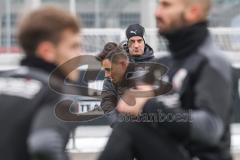 2.BL; FC Ingolstadt 04 - Training, neuer Cheftrainer Rüdiger Rehm, Pressekonferenz, Cheftrainer Rüdiger Rehm (FCI) leitet erstes Training, beobachtet die Spieler