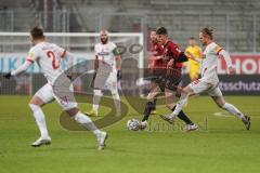 3. Liga - FC Ingolstadt 04 - Hallescher FC - Merlin Röhl (34, FCI) Titsch Rivero Marcel (26 Halle) Guttau Julian (24 Halle)