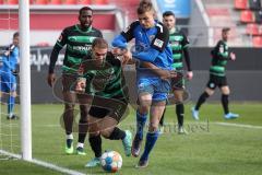 2.BL; Testspiel; FC Ingolstadt 04 - SpVgg Greuther Fürth; Asta Simon (2 Fürth) Filip Bilbija (35, FCI) Zweikampf Kampf um den Ball