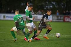 2023_10_21 - Kreisliga - Saison 2023/24 - FC Gerolfing - FC Fatih Ingolstadt - Peter Veit schwarz Fatih - Flaur Bashota grün links Gerolfing - Quirin Nuber grün #10 Gerolfing - Foto: Meyer Jürgen