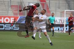 3. Fußball-Liga - Saison 2022/2023 - FC Ingolstadt 04 - SpVgg Bayreuth - Moussa Doumbouya (Nr.27 - FCI) - Felix Weber (Nr.24 - SpVgg Bayreuth) - Foto: Meyer Jürgen