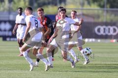 Testspiel ; 3. Liga; FC Ingolstadt 04 - VfR Mannheim; Sebastian Grönning (11, FCI) Zweikampf Kampf um den Ball