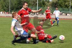 Relegation - Saison 2022/2023 - TSV Baar/Ebenhausen - TV Münchsmünster - Sebastian Hauber weiss Münchsmünster - Thomas Wachs rot mitte Ebenhausen - Tobias Bauer rot rechts Ebenhausen -  Foto: Meyer Jürgen