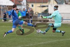 Kreisliga - Saison 2023/24 -  SV Hundszell - SV Denkendorf -  Der 0:1 Führungstreffer durch - Marius Heß grün Denkendorf - jubel - Lukas Conradi #31 blau Hundszell - Gabriel Hägel Torwart Hundszell - Foto: Meyer Jürgen