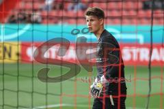 DFB Pokal; FC Ingolstadt 04 - SV Darmstadt 98; Torwart Markus Ponath (40, FCI) vor dem Spiel