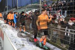 3. Liga; VfB Lübeck - FC Ingolstadt 04; Sieg Jubel Freude Spieler bedanken sich bei den Fans Simon Lorenz (32, FCI) Pascal Testroet (37, FCI) Marcel Costly (22, FCI) Torwart Marius Funk (1, FCI) Daouda Beleme (9, FCI) Bryang Kayo (48, FCI) Deniz Zeitler (