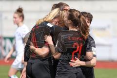 2. Frauen-Bundesliga - Saison 2021/2022 - FC Ingolstadt 04 - SV Henstedt-Ulzburg - Der 1:0 Führungstreffer durch Maier Ramona (#18 FCI) - jubel - Petz Anna (#16 FCI) - Ebert Lisa (#10 FCI) - Reischmann Stefanie (#21 FCI) - Foto: Meyer Jürgen