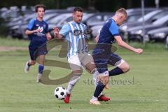 Kreisliga - Saison 2023/2024 - SV Menning  - FC Sandersdorf - Marcel von Schuttenbach blau Menning - Christian Geß weiss SandersdorfFoto: Meyer Jürgen