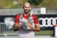 2.BL; FC Ingolstadt 04 - Neuer Cheftrainer Andre Schubert mit Co-Trainer Asif Saric im ersten Training, Spaß im Training, Nico Antonitsch (5, FCI)